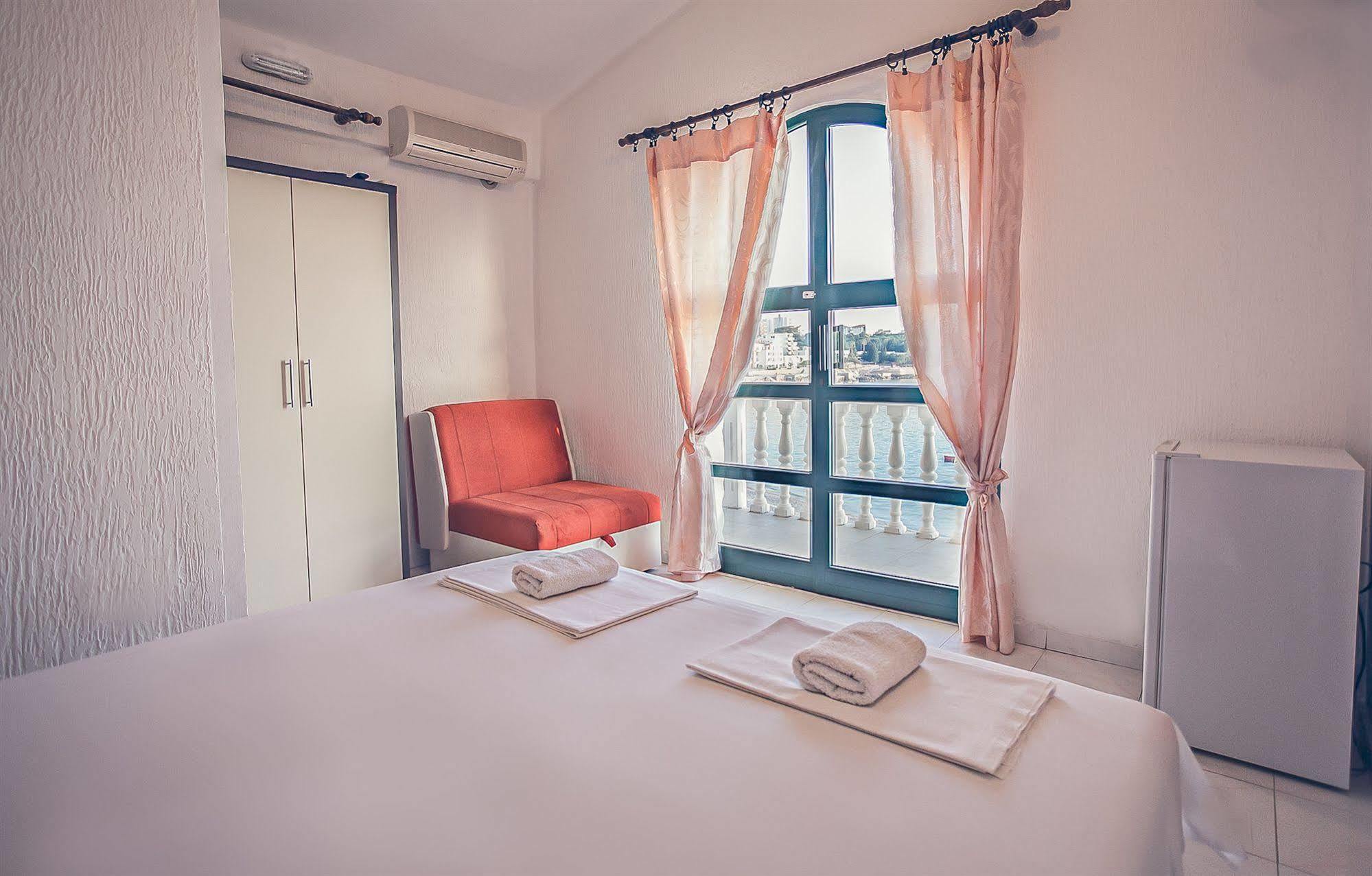 David Apartments And Rooms Dobra Voda Exterior photo